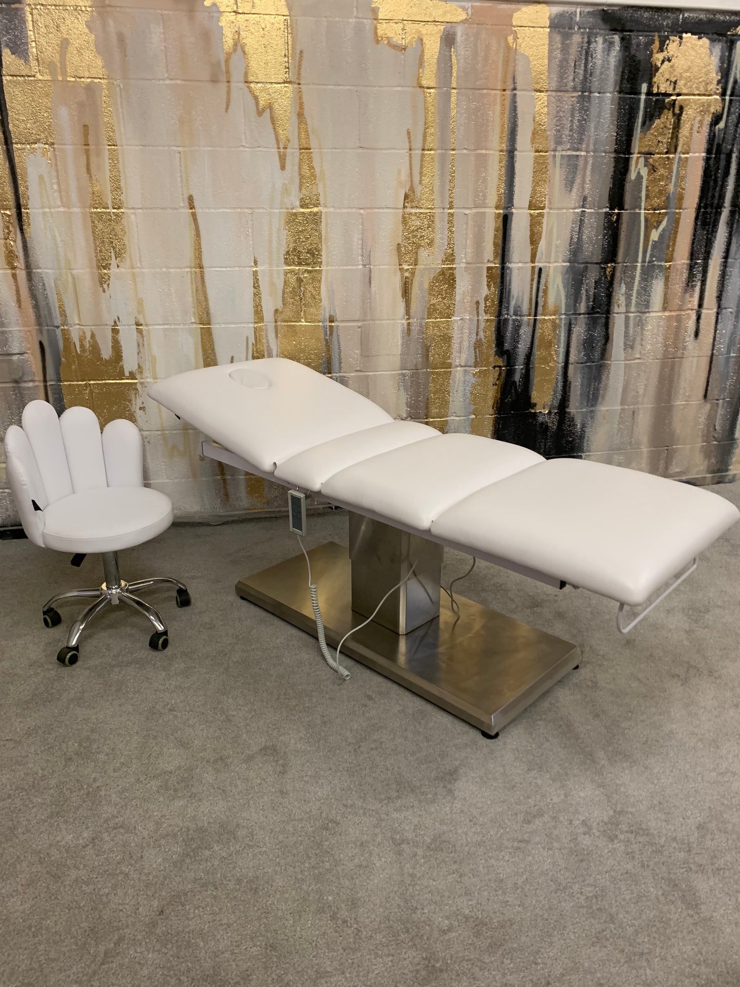 Electric beauty bed (silver base)