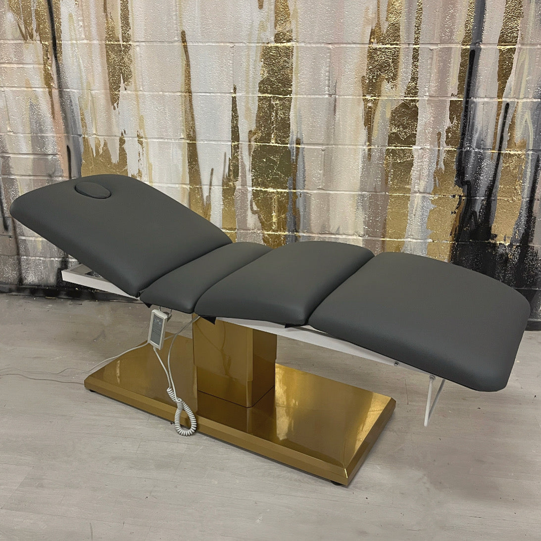 electric-beauty-bed-gold-base-inspir3d-living