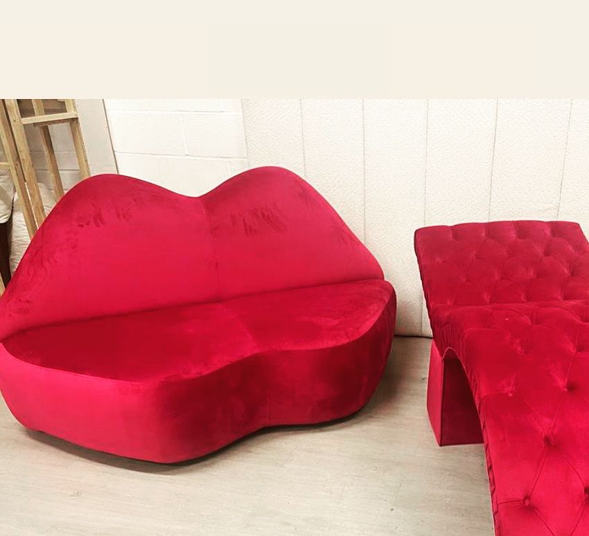 Bespoke Lip sofa